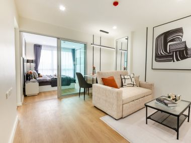 #ThaPra #ThoetThai33 || ✨Large 36 sq m room || 🚝 Next to BTS #TaladPlu || 💵 Installments starting at only 8,xxx THB || 🚶‍♀️ 500 meters walk to #TheMallThaPra || 10 minutes to ICONSIAM || 🛍️ Fully furnished, ready to move in.