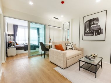 #ThaPra #ThoetThai33 || ✨Large 36 sq m room || 🚝 Next to BTS #TaladPlu || 💵 Installments starting at only 8,xxx THB || 🚶‍♀️ 500 meters walk to #TheMallThaPra || 10 minutes to ICONSIAM || 🛍️ Fully furnished, ready to move in.