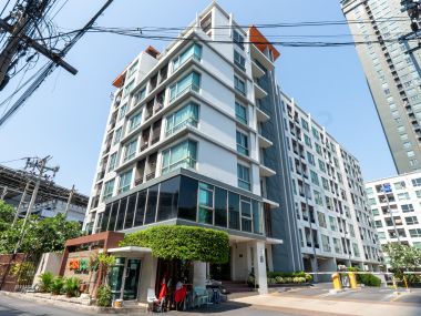 #ThaPra #ThoetThai33 || ✨Large 36 sq m room || 🚝 Next to BTS #TaladPlu || 💵 Installments starting at only 8,xxx THB || 🚶‍♀️ 500 meters walk to #TheMallThaPra || 10 minutes to ICONSIAM || 🛍️ Fully furnished, ready to move in.