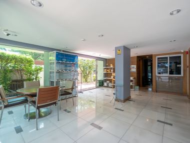 #ThaPra #ThoetThai33 || ✨Large 36 sq m room || 🚝 Next to BTS #TaladPlu || 💵 Installments starting at only 8,xxx THB || 🚶‍♀️ 500 meters walk to #TheMallThaPra || 10 minutes to ICONSIAM || 🛍️ Fully furnished, ready to move in.