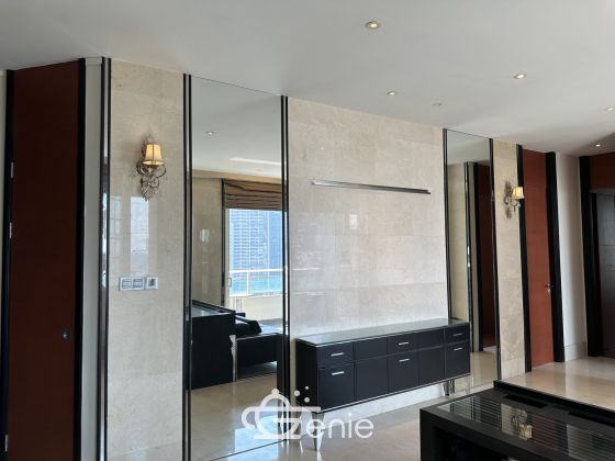 The Infinity Sathorn Luxury Redefined BTS Chongnonsi 0 m.