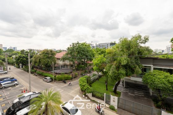 #Ratchada ✨Luxury Condo || 2 Bedrooms, Large 46 sq.m. Units || 🚗 Private Parking || Near #MajorRatchayothin || 💵 Installments as low as 7,xxx THB!!! || 🛍️ Fully Furnished, Ready to Move In