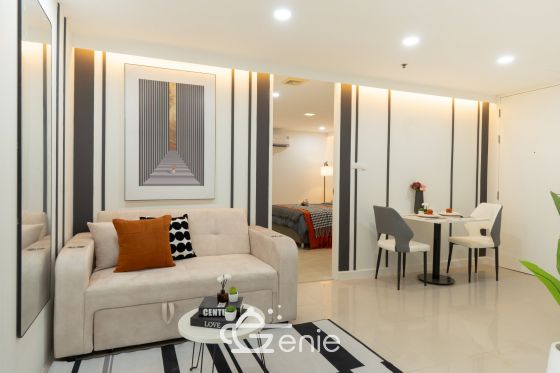 #Ratchada ✨Luxury Condo || 2 Bedrooms, Large 46 sq.m. Units || 🚗 Private Parking || Near #MajorRatchayothin || 💵 Installments as low as 7,xxx THB!!! || 🛍️ Fully Furnished, Ready to Move In