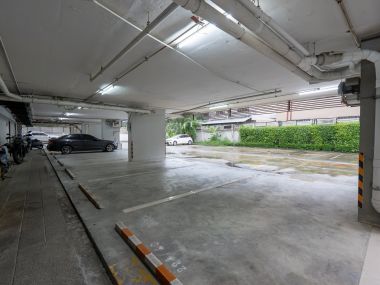 #รัชดา ✨คอนโดแต่งหรู || 𝟮 นอน ห้องใหญ่ 𝟰𝟲 ตร.ม. || 🚗 ที่จอดรถส่วนตัว || ใกล้ #เมเจอร์รัชโยธิน || 💵 ผ่อนเพียง 𝟳,𝘅𝘅𝘅 เท่านั้น!!! || 🛍️ เฟอร์ครบพร้อมย้ายเข้าอยู่