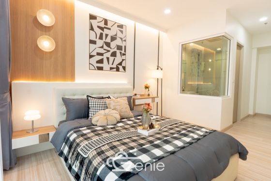 #Rattanathibet – #Khaerai || ⭐️Large, brand new unit with luxurious furnishings || ✨2 bedrooms, 50 sq m || 💵 Installments as low as 7,xxx baht || 🚝 200 meters walk to #MRTBangKraso || 🛍️ 5 minutes to #CentralRattanathibet || 2 minutes to Nonthaburi Provincial Government Center || Near Khaerai Intersection