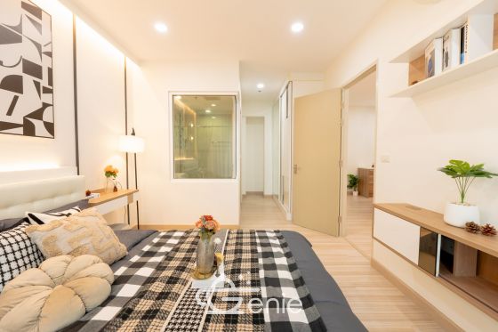 #Rattanathibet – #Khaerai || ⭐️Large, brand new unit with luxurious furnishings || ✨2 bedrooms, 50 sq m || 💵 Installments as low as 7,xxx baht || 🚝 200 meters walk to #MRTBangKraso || 🛍️ 5 minutes to #CentralRattanathibet || 2 minutes to Nonthaburi Provincial Government Center || Near Khaerai Intersection