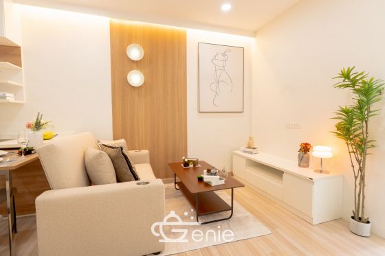 #Rattanathibet – #Khaerai || ⭐️Large, brand new unit with luxurious furnishings || ✨2 bedrooms, 50 sq m || 💵 Installments as low as 7,xxx baht || 🚝 200 meters walk to #MRTBangKraso || 🛍️ 5 minutes to #CentralRattanathibet || 2 minutes to Nonthaburi Provincial Government Center || Near Khaerai Intersection
