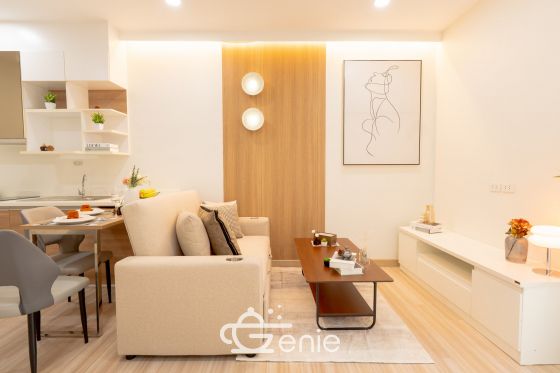 #Rattanathibet – #Khaerai || ⭐️Large, brand new unit with luxurious furnishings || ✨2 bedrooms, 50 sq m || 💵 Installments as low as 7,xxx baht || 🚝 200 meters walk to #MRTBangKraso || 🛍️ 5 minutes to #CentralRattanathibet || 2 minutes to Nonthaburi Provincial Government Center || Near Khaerai Intersection