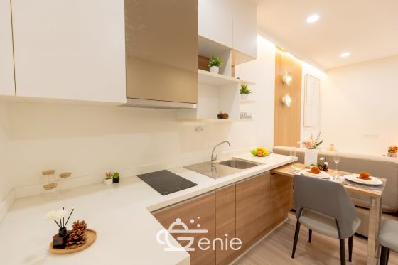 #Rattanathibet – #Khaerai || ⭐️Large, brand new unit with luxurious furnishings || ✨2 bedrooms, 50 sq m || 💵 Installments as low as 7,xxx baht || 🚝 200 meters walk to #MRTBangKraso || 🛍️ 5 minutes to #CentralRattanathibet || 2 minutes to Nonthaburi Provincial Government Center || Near Khaerai Intersection
