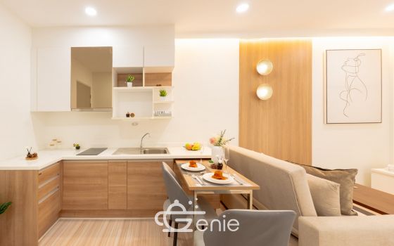 #Rattanathibet – #Khaerai || ⭐️Large, brand new unit with luxurious furnishings || ✨2 bedrooms, 50 sq m || 💵 Installments as low as 7,xxx baht || 🚝 200 meters walk to #MRTBangKraso || 🛍️ 5 minutes to #CentralRattanathibet || 2 minutes to Nonthaburi Provincial Government Center || Near Khaerai Intersection