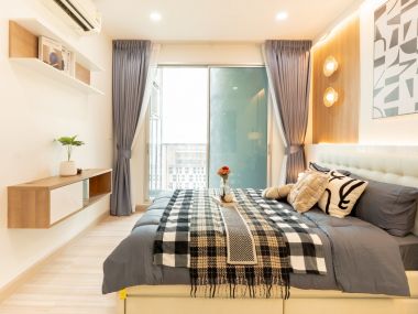 #รัตนาธิเบศร์ – #แคราย|| ⭐️ห้องใหญ่มือ𝟭 แต่งหรู || ✨𝟮 นอน 𝟱𝟬 ตรม. || 💵 ผ่อนเพียง 𝟳,𝘅𝘅𝘅 บาท || 🚝 เดิน 𝟮𝟬𝟬 เมตร ถึง #𝗠𝗥𝗧บางกระสอ|| 🛍️ 𝟱 นาที #เซ็นทรัลรัตนาธิเบศร์|| 𝟮 นาที ศูนย์ราชการจังหวัดนนทบุรี || ใกล้แยกแคราย