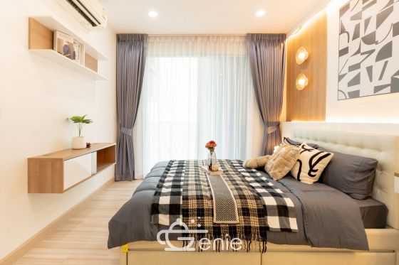 #Rattanathibet – #Khaerai || ⭐️Large, brand new unit with luxurious furnishings || ✨2 bedrooms, 50 sq m || 💵 Installments as low as 7,xxx baht || 🚝 200 meters walk to #MRTBangKraso || 🛍️ 5 minutes to #CentralRattanathibet || 2 minutes to Nonthaburi Provincial Government Center || Near Khaerai Intersection