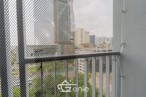 #Rattanathibet – #Khaerai || ⭐️Large, brand new unit with luxurious furnishings || ✨2 bedrooms, 50 sq m || 💵 Installments as low as 7,xxx baht || 🚝 200 meters walk to #MRTBangKraso || 🛍️ 5 minutes to #CentralRattanathibet || 2 minutes to Nonthaburi Provincial Government Center || Near Khaerai Intersection
