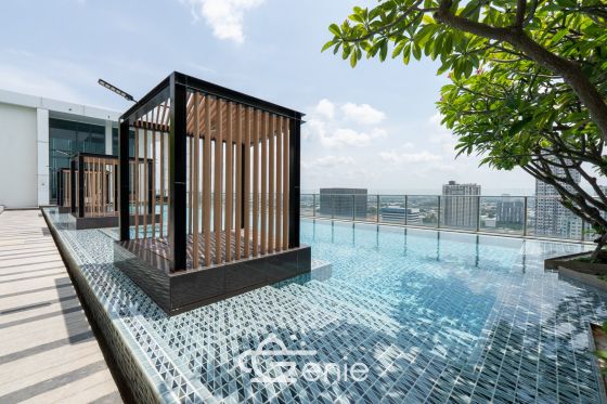 #Rattanathibet – #Khaerai || ⭐️Large, brand new unit with luxurious furnishings || ✨2 bedrooms, 50 sq m || 💵 Installments as low as 7,xxx baht || 🚝 200 meters walk to #MRTBangKraso || 🛍️ 5 minutes to #CentralRattanathibet || 2 minutes to Nonthaburi Provincial Government Center || Near Khaerai Intersection