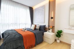 #Ratchada #HuaiKhwang || Large room, 32 sq.m. || 🚝 5 minutes to MRT Huai Khwang || 💵 Affordable monthly payments, only 9,xxx THB!!! || 🛍️ Fully furnished, ready to move in.