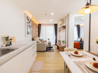 #Ratchada #HuaiKhwang || Large room, 32 sq.m. || 🚝 5 minutes to MRT Huai Khwang || 💵 Affordable monthly payments, only 9,xxx THB!!! || 🛍️ Fully furnished, ready to move in.