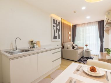 #Ratchada #HuaiKhwang || Large room, 32 sq.m. || 🚝 5 minutes to MRT Huai Khwang || 💵 Affordable monthly payments, only 9,xxx THB!!! || 🛍️ Fully furnished, ready to move in.