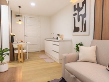 #Ratchada #HuaiKhwang || Large room, 32 sq.m. || 🚝 5 minutes to MRT Huai Khwang || 💵 Affordable monthly payments, only 9,xxx THB!!! || 🛍️ Fully furnished, ready to move in.
