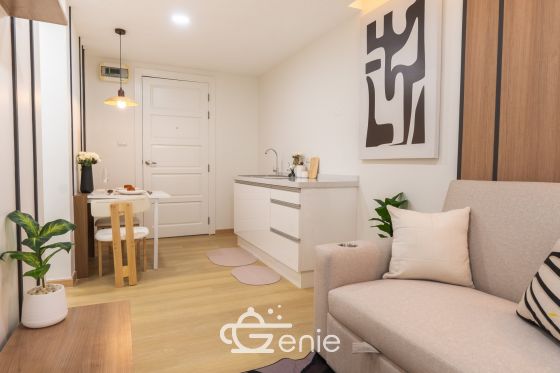 #Ratchada #HuaiKhwang || Large room, 32 sq.m. || ๐ 5 minutes to MRT Huai Khwang || ๐ต Affordable monthly payments, only 9,xxx THB!!! || ๐๏ธ Fully furnished, ready to move in.