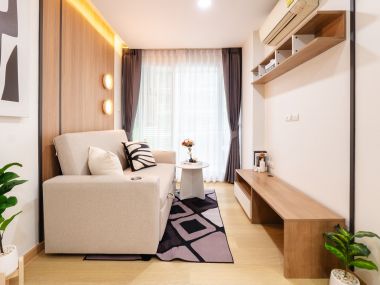 #Ratchada #HuaiKhwang || Large room, 32 sq.m. || 🚝 5 minutes to MRT Huai Khwang || 💵 Affordable monthly payments, only 9,xxx THB!!! || 🛍️ Fully furnished, ready to move in.