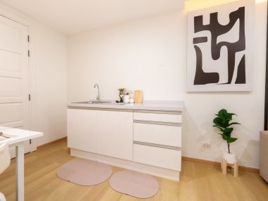 #Ratchada #HuaiKhwang || Large room, 32 sq.m. || 🚝 5 minutes to MRT Huai Khwang || 💵 Affordable monthly payments, only 9,xxx THB!!! || 🛍️ Fully furnished, ready to move in.
