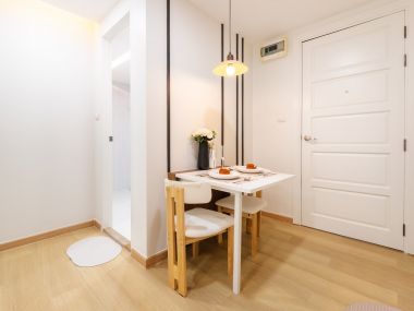 #Ratchada #HuaiKhwang || Large room, 32 sq.m. || 🚝 5 minutes to MRT Huai Khwang || 💵 Affordable monthly payments, only 9,xxx THB!!! || 🛍️ Fully furnished, ready to move in.