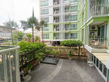 #Ratchada #HuaiKhwang || Large room, 32 sq.m. || 🚝 5 minutes to MRT Huai Khwang || 💵 Affordable monthly payments, only 9,xxx THB!!! || 🛍️ Fully furnished, ready to move in.