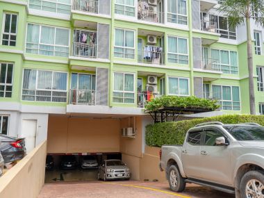 #Ratchada #HuaiKhwang || Large room, 32 sq.m. || 🚝 5 minutes to MRT Huai Khwang || 💵 Affordable monthly payments, only 9,xxx THB!!! || 🛍️ Fully furnished, ready to move in.