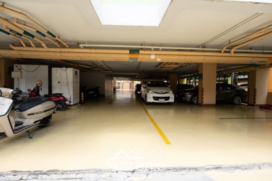 #Ratchada #HuaiKhwang || Large room, 32 sq.m. || ๐ 5 minutes to MRT Huai Khwang || ๐ต Affordable monthly payments, only 9,xxx THB!!! || ๐๏ธ Fully furnished, ready to move in.