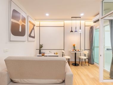 📌อยู่ #ห้วยขวาง แต่ได้คอนโดถูก || ✨ห้องใหญ่ 43ตร.ม. ||🚝 เดินถึง MRT ห้วยขวาง || 💵 ผ่อนเพียง 7,xxx เท่านั้น!! || 🤩ใกล้แหล่งงาน เดินทางสะดวก || 🛍️เฟอร์ครบพร้อมเข้าอยู่