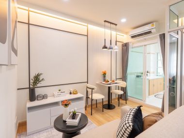📌อยู่ #ห้วยขวาง แต่ได้คอนโดถูก || ✨ห้องใหญ่ 43ตร.ม. ||🚝 เดินถึง MRT ห้วยขวาง || 💵 ผ่อนเพียง 7,xxx เท่านั้น!! || 🤩ใกล้แหล่งงาน เดินทางสะดวก || 🛍️เฟอร์ครบพร้อมเข้าอยู่