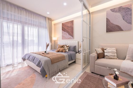 #Ramkhamhaeng #HuaMak || Large room, price under 2 million baht || 🚈 Near MRT Lam Sali Intersection || 💵 Installments as low as 6,xxx baht!! || 🎓 5 minutes to Ramkhamhaeng University || 🛍️ Fully furnished, ready to move in. Owner selling directly, only one unit available. Interested? Message me quickly! 😊 Condo Fak Khao Pode (Ramkhamhaeng 40) Project 📍 https://share.google/Slc7muQM35punc9tN This room is decorated in a Modern Japanese style, perfectly blending simplicity with warmth. It uses earth tones, wooden furniture, and warm white lighting. It helps create a calm and relaxing atmosphere, giving you the feeling of being on vacation every time you come home. . ✅ Room Details • Spacious 38 square meters of living space 🤯 • 1 Bedroom • 1 Bathroom • Separate open kitchen • 18th floor, Building 3 • Fully furnished, ready to move in. . >>> Price only 1.79 million baht <<< . 🔸Amenities🔸 💪🏻Fitness Center 🔒 Key Card access system, 24-hour CCTV 👮🏻♂️ CCTV & 24-hour security guard 🚘 Parking . 🔸Nearby Landmarks🔸 Transportation • MRT Yellow Line, Lam Sali Intersection Station • MRT Sri Kreetha Station • Airport Rail Link Hua Mak Shopping Centers • The Mall Lifestore Bangkapi • Makro Bangkapi • Lotus's Bangkapi Educational Institutions • Ramkhamhaeng University • Assumption University Hua Mak Campus • National Institute of Development Administration (NIDA) Medical Center • Ramkhamhaeng Hospital • Samitivej Srinakarin Hospital • Vejthani Hospital . Interested in loan application consultation, press 1️⃣ Interested in scheduling a viewing, press 2️⃣ Inquire about booking, press 3️⃣ Interested? Message us in Inbox! Or Line: @genie-property.com ## Hotline 📱 082-549-6669, 095-495-5463, 093-232-9888 ## #secondhandcondo #newlyrenovatedcondo #genieproperty #secondhandcondo #condonearbts #condo #renovated #affordablecondo #condonearbts #fullyfurnishedcondo #affordableinstallments #cheaperthanrent #OwnerSelling #Ramkhamhaeng #HuaMak #RamkhamhaengUniversity #CornHouseCondo #MRT #TheMallBangkapi #RamkhamhaengHospital #RamkhamhaengCondo #UsedCondoForSale