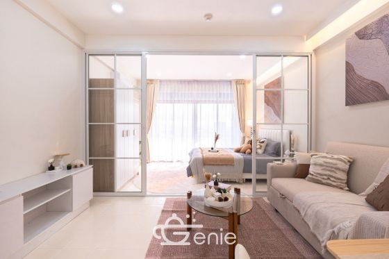 #Ramkhamhaeng #HuaMak || Large room, price under 2 million baht || 🚈 Near MRT Lam Sali Intersection || 💵 Installments as low as 6,xxx baht!! || 🎓 5 minutes to Ramkhamhaeng University || 🛍️ Fully furnished, ready to move in. Owner selling directly, only one unit available. Interested? Message me quickly! 😊 Condo Fak Khao Pode (Ramkhamhaeng 40) Project 📍 https://share.google/Slc7muQM35punc9tN This room is decorated in a Modern Japanese style, perfectly blending simplicity with warmth. It uses earth tones, wooden furniture, and warm white lighting. It helps create a calm and relaxing atmosphere, giving you the feeling of being on vacation every time you come home. . ✅ Room Details • Spacious 38 square meters of living space 🤯 • 1 Bedroom • 1 Bathroom • Separate open kitchen • 18th floor, Building 3 • Fully furnished, ready to move in. . >>> Price only 1.79 million baht <<< . 🔸Amenities🔸 💪🏻Fitness Center 🔒 Key Card access system, 24-hour CCTV 👮🏻♂️ CCTV & 24-hour security guard 🚘 Parking . 🔸Nearby Landmarks🔸 Transportation • MRT Yellow Line, Lam Sali Intersection Station • MRT Sri Kreetha Station • Airport Rail Link Hua Mak Shopping Centers • The Mall Lifestore Bangkapi • Makro Bangkapi • Lotus's Bangkapi Educational Institutions • Ramkhamhaeng University • Assumption University Hua Mak Campus • National Institute of Development Administration (NIDA) Medical Center • Ramkhamhaeng Hospital • Samitivej Srinakarin Hospital • Vejthani Hospital . Interested in loan application consultation, press 1️⃣ Interested in scheduling a viewing, press 2️⃣ Inquire about booking, press 3️⃣ Interested? Message us in Inbox! Or Line: @genie-property.com ## Hotline 📱 082-549-6669, 095-495-5463, 093-232-9888 ## #secondhandcondo #newlyrenovatedcondo #genieproperty #secondhandcondo #condonearbts #condo #renovated #affordablecondo #condonearbts #fullyfurnishedcondo #affordableinstallments #cheaperthanrent #OwnerSelling #Ramkhamhaeng #HuaMak #RamkhamhaengUniversity #CornHouseCondo #MRT #TheMallBangkapi #RamkhamhaengHospital #RamkhamhaengCondo #UsedCondoForSale