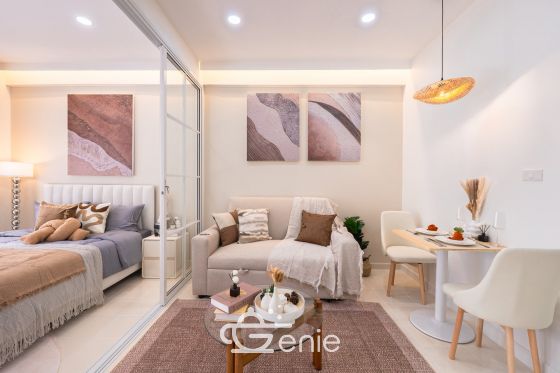#Ramkhamhaeng #HuaMak || Large room, price under 2 million baht || 🚈 Near MRT Lam Sali Intersection || 💵 Installments as low as 6,xxx baht!! || 🎓 5 minutes to Ramkhamhaeng University || 🛍️ Fully furnished, ready to move in. Owner selling directly, only one unit available. Interested? Message me quickly! 😊 Condo Fak Khao Pode (Ramkhamhaeng 40) Project 📍 https://share.google/Slc7muQM35punc9tN This room is decorated in a Modern Japanese style, perfectly blending simplicity with warmth. It uses earth tones, wooden furniture, and warm white lighting. It helps create a calm and relaxing atmosphere, giving you the feeling of being on vacation every time you come home. . ✅ Room Details • Spacious 38 square meters of living space 🤯 • 1 Bedroom • 1 Bathroom • Separate open kitchen • 18th floor, Building 3 • Fully furnished, ready to move in. . >>> Price only 1.79 million baht <<< . 🔸Amenities🔸 💪🏻Fitness Center 🔒 Key Card access system, 24-hour CCTV 👮🏻♂️ CCTV & 24-hour security guard 🚘 Parking . 🔸Nearby Landmarks🔸 Transportation • MRT Yellow Line, Lam Sali Intersection Station • MRT Sri Kreetha Station • Airport Rail Link Hua Mak Shopping Centers • The Mall Lifestore Bangkapi • Makro Bangkapi • Lotus's Bangkapi Educational Institutions • Ramkhamhaeng University • Assumption University Hua Mak Campus • National Institute of Development Administration (NIDA) Medical Center • Ramkhamhaeng Hospital • Samitivej Srinakarin Hospital • Vejthani Hospital . Interested in loan application consultation, press 1️⃣ Interested in scheduling a viewing, press 2️⃣ Inquire about booking, press 3️⃣ Interested? Message us in Inbox! Or Line: @genie-property.com ## Hotline 📱 082-549-6669, 095-495-5463, 093-232-9888 ## #secondhandcondo #newlyrenovatedcondo #genieproperty #secondhandcondo #condonearbts #condo #renovated #affordablecondo #condonearbts #fullyfurnishedcondo #affordableinstallments #cheaperthanrent #OwnerSelling #Ramkhamhaeng #HuaMak #RamkhamhaengUniversity #CornHouseCondo #MRT #TheMallBangkapi #RamkhamhaengHospital #RamkhamhaengCondo #UsedCondoForSale