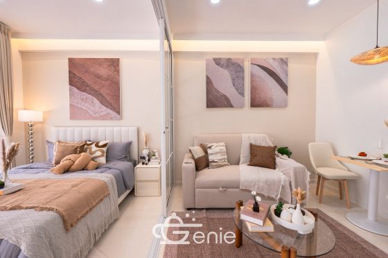 #Ramkhamhaeng #HuaMak || Large room, price under 2 million baht || 🚈 Near MRT Lam Sali Intersection || 💵 Installments as low as 6,xxx baht!! || 🎓 5 minutes to Ramkhamhaeng University || 🛍️ Fully furnished, ready to move in. Owner selling directly, only one unit available. Interested? Message me quickly! 😊 Condo Fak Khao Pode (Ramkhamhaeng 40) Project 📍 https://share.google/Slc7muQM35punc9tN This room is decorated in a Modern Japanese style, perfectly blending simplicity with warmth. It uses earth tones, wooden furniture, and warm white lighting. It helps create a calm and relaxing atmosphere, giving you the feeling of being on vacation every time you come home. . ✅ Room Details • Spacious 38 square meters of living space 🤯 • 1 Bedroom • 1 Bathroom • Separate open kitchen • 18th floor, Building 3 • Fully furnished, ready to move in. . >>> Price only 1.79 million baht <<< . 🔸Amenities🔸 💪🏻Fitness Center 🔒 Key Card access system, 24-hour CCTV 👮🏻♂️ CCTV & 24-hour security guard 🚘 Parking . 🔸Nearby Landmarks🔸 Transportation • MRT Yellow Line, Lam Sali Intersection Station • MRT Sri Kreetha Station • Airport Rail Link Hua Mak Shopping Centers • The Mall Lifestore Bangkapi • Makro Bangkapi • Lotus's Bangkapi Educational Institutions • Ramkhamhaeng University • Assumption University Hua Mak Campus • National Institute of Development Administration (NIDA) Medical Center • Ramkhamhaeng Hospital • Samitivej Srinakarin Hospital • Vejthani Hospital . Interested in loan application consultation, press 1️⃣ Interested in scheduling a viewing, press 2️⃣ Inquire about booking, press 3️⃣ Interested? Message us in Inbox! Or Line: @genie-property.com ## Hotline 📱 082-549-6669, 095-495-5463, 093-232-9888 ## #secondhandcondo #newlyrenovatedcondo #genieproperty #secondhandcondo #condonearbts #condo #renovated #affordablecondo #condonearbts #fullyfurnishedcondo #affordableinstallments #cheaperthanrent #OwnerSelling #Ramkhamhaeng #HuaMak #RamkhamhaengUniversity #CornHouseCondo #MRT #TheMallBangkapi #RamkhamhaengHospital #RamkhamhaengCondo #UsedCondoForSale
