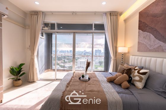 #Ramkhamhaeng #HuaMak || Large room, price under 2 million baht || 🚈 Near MRT Lam Sali Intersection || 💵 Installments as low as 6,xxx baht!! || 🎓 5 minutes to Ramkhamhaeng University || 🛍️ Fully furnished, ready to move in. Owner selling directly, only one unit available. Interested? Message me quickly! 😊 Condo Fak Khao Pode (Ramkhamhaeng 40) Project 📍 https://share.google/Slc7muQM35punc9tN This room is decorated in a Modern Japanese style, perfectly blending simplicity with warmth. It uses earth tones, wooden furniture, and warm white lighting. It helps create a calm and relaxing atmosphere, giving you the feeling of being on vacation every time you come home. . ✅ Room Details • Spacious 38 square meters of living space 🤯 • 1 Bedroom • 1 Bathroom • Separate open kitchen • 18th floor, Building 3 • Fully furnished, ready to move in. . >>> Price only 1.79 million baht <<< . 🔸Amenities🔸 💪🏻Fitness Center 🔒 Key Card access system, 24-hour CCTV 👮🏻♂️ CCTV & 24-hour security guard 🚘 Parking . 🔸Nearby Landmarks🔸 Transportation • MRT Yellow Line, Lam Sali Intersection Station • MRT Sri Kreetha Station • Airport Rail Link Hua Mak Shopping Centers • The Mall Lifestore Bangkapi • Makro Bangkapi • Lotus's Bangkapi Educational Institutions • Ramkhamhaeng University • Assumption University Hua Mak Campus • National Institute of Development Administration (NIDA) Medical Center • Ramkhamhaeng Hospital • Samitivej Srinakarin Hospital • Vejthani Hospital . Interested in loan application consultation, press 1️⃣ Interested in scheduling a viewing, press 2️⃣ Inquire about booking, press 3️⃣ Interested? Message us in Inbox! Or Line: @genie-property.com ## Hotline 📱 082-549-6669, 095-495-5463, 093-232-9888 ## #secondhandcondo #newlyrenovatedcondo #genieproperty #secondhandcondo #condonearbts #condo #renovated #affordablecondo #condonearbts #fullyfurnishedcondo #affordableinstallments #cheaperthanrent #OwnerSelling #Ramkhamhaeng #HuaMak #RamkhamhaengUniversity #CornHouseCondo #MRT #TheMallBangkapi #RamkhamhaengHospital #RamkhamhaengCondo #UsedCondoForSale
