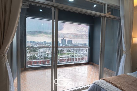 #Ramkhamhaeng #HuaMak || Large room, price under 2 million baht || 🚈 Near MRT Lam Sali Intersection || 💵 Installments as low as 6,xxx baht!! || 🎓 5 minutes to Ramkhamhaeng University || 🛍️ Fully furnished, ready to move in. Owner selling directly, only one unit available. Interested? Message me quickly! 😊 Condo Fak Khao Pode (Ramkhamhaeng 40) Project 📍 https://share.google/Slc7muQM35punc9tN This room is decorated in a Modern Japanese style, perfectly blending simplicity with warmth. It uses earth tones, wooden furniture, and warm white lighting. It helps create a calm and relaxing atmosphere, giving you the feeling of being on vacation every time you come home. . ✅ Room Details • Spacious 38 square meters of living space 🤯 • 1 Bedroom • 1 Bathroom • Separate open kitchen • 18th floor, Building 3 • Fully furnished, ready to move in. . >>> Price only 1.79 million baht <<< . 🔸Amenities🔸 💪🏻Fitness Center 🔒 Key Card access system, 24-hour CCTV 👮🏻♂️ CCTV & 24-hour security guard 🚘 Parking . 🔸Nearby Landmarks🔸 Transportation • MRT Yellow Line, Lam Sali Intersection Station • MRT Sri Kreetha Station • Airport Rail Link Hua Mak Shopping Centers • The Mall Lifestore Bangkapi • Makro Bangkapi • Lotus's Bangkapi Educational Institutions • Ramkhamhaeng University • Assumption University Hua Mak Campus • National Institute of Development Administration (NIDA) Medical Center • Ramkhamhaeng Hospital • Samitivej Srinakarin Hospital • Vejthani Hospital . Interested in loan application consultation, press 1️⃣ Interested in scheduling a viewing, press 2️⃣ Inquire about booking, press 3️⃣ Interested? Message us in Inbox! Or Line: @genie-property.com ## Hotline 📱 082-549-6669, 095-495-5463, 093-232-9888 ## #secondhandcondo #newlyrenovatedcondo #genieproperty #secondhandcondo #condonearbts #condo #renovated #affordablecondo #condonearbts #fullyfurnishedcondo #affordableinstallments #cheaperthanrent #OwnerSelling #Ramkhamhaeng #HuaMak #RamkhamhaengUniversity #CornHouseCondo #MRT #TheMallBangkapi #RamkhamhaengHospital #RamkhamhaengCondo #UsedCondoForSale