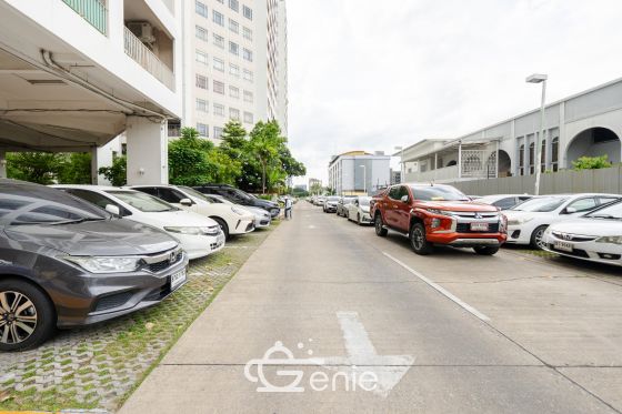 #Ramkhamhaeng #HuaMak || Large room, price under 2 million baht || 🚈 Near MRT Lam Sali Intersection || 💵 Installments as low as 6,xxx baht!! || 🎓 5 minutes to Ramkhamhaeng University || 🛍️ Fully furnished, ready to move in. Owner selling directly, only one unit available. Interested? Message me quickly! 😊 Condo Fak Khao Pode (Ramkhamhaeng 40) Project 📍 https://share.google/Slc7muQM35punc9tN This room is decorated in a Modern Japanese style, perfectly blending simplicity with warmth. It uses earth tones, wooden furniture, and warm white lighting. It helps create a calm and relaxing atmosphere, giving you the feeling of being on vacation every time you come home. . ✅ Room Details • Spacious 38 square meters of living space 🤯 • 1 Bedroom • 1 Bathroom • Separate open kitchen • 18th floor, Building 3 • Fully furnished, ready to move in. . >>> Price only 1.79 million baht <<< . 🔸Amenities🔸 💪🏻Fitness Center 🔒 Key Card access system, 24-hour CCTV 👮🏻♂️ CCTV & 24-hour security guard 🚘 Parking . 🔸Nearby Landmarks🔸 Transportation • MRT Yellow Line, Lam Sali Intersection Station • MRT Sri Kreetha Station • Airport Rail Link Hua Mak Shopping Centers • The Mall Lifestore Bangkapi • Makro Bangkapi • Lotus's Bangkapi Educational Institutions • Ramkhamhaeng University • Assumption University Hua Mak Campus • National Institute of Development Administration (NIDA) Medical Center • Ramkhamhaeng Hospital • Samitivej Srinakarin Hospital • Vejthani Hospital . Interested in loan application consultation, press 1️⃣ Interested in scheduling a viewing, press 2️⃣ Inquire about booking, press 3️⃣ Interested? Message us in Inbox! Or Line: @genie-property.com ## Hotline 📱 082-549-6669, 095-495-5463, 093-232-9888 ## #secondhandcondo #newlyrenovatedcondo #genieproperty #secondhandcondo #condonearbts #condo #renovated #affordablecondo #condonearbts #fullyfurnishedcondo #affordableinstallments #cheaperthanrent #OwnerSelling #Ramkhamhaeng #HuaMak #RamkhamhaengUniversity #CornHouseCondo #MRT #TheMallBangkapi #RamkhamhaengHospital #RamkhamhaengCondo #UsedCondoForSale