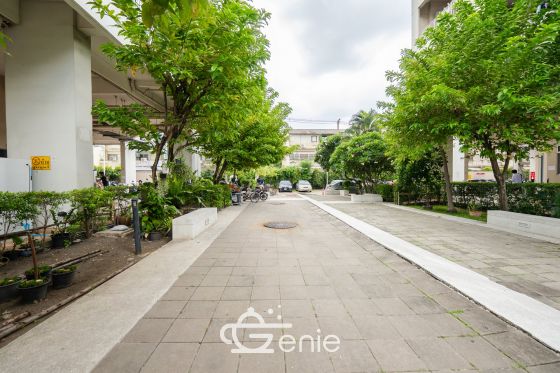 #Ramkhamhaeng #HuaMak || Large room, price under 2 million baht || 🚈 Near MRT Lam Sali Intersection || 💵 Installments as low as 6,xxx baht!! || 🎓 5 minutes to Ramkhamhaeng University || 🛍️ Fully furnished, ready to move in. Owner selling directly, only one unit available. Interested? Message me quickly! 😊 Condo Fak Khao Pode (Ramkhamhaeng 40) Project 📍 https://share.google/Slc7muQM35punc9tN This room is decorated in a Modern Japanese style, perfectly blending simplicity with warmth. It uses earth tones, wooden furniture, and warm white lighting. It helps create a calm and relaxing atmosphere, giving you the feeling of being on vacation every time you come home. . ✅ Room Details • Spacious 38 square meters of living space 🤯 • 1 Bedroom • 1 Bathroom • Separate open kitchen • 18th floor, Building 3 • Fully furnished, ready to move in. . >>> Price only 1.79 million baht <<< . 🔸Amenities🔸 💪🏻Fitness Center 🔒 Key Card access system, 24-hour CCTV 👮🏻♂️ CCTV & 24-hour security guard 🚘 Parking . 🔸Nearby Landmarks🔸 Transportation • MRT Yellow Line, Lam Sali Intersection Station • MRT Sri Kreetha Station • Airport Rail Link Hua Mak Shopping Centers • The Mall Lifestore Bangkapi • Makro Bangkapi • Lotus's Bangkapi Educational Institutions • Ramkhamhaeng University • Assumption University Hua Mak Campus • National Institute of Development Administration (NIDA) Medical Center • Ramkhamhaeng Hospital • Samitivej Srinakarin Hospital • Vejthani Hospital . Interested in loan application consultation, press 1️⃣ Interested in scheduling a viewing, press 2️⃣ Inquire about booking, press 3️⃣ Interested? Message us in Inbox! Or Line: @genie-property.com ## Hotline 📱 082-549-6669, 095-495-5463, 093-232-9888 ## #secondhandcondo #newlyrenovatedcondo #genieproperty #secondhandcondo #condonearbts #condo #renovated #affordablecondo #condonearbts #fullyfurnishedcondo #affordableinstallments #cheaperthanrent #OwnerSelling #Ramkhamhaeng #HuaMak #RamkhamhaengUniversity #CornHouseCondo #MRT #TheMallBangkapi #RamkhamhaengHospital #RamkhamhaengCondo #UsedCondoForSale