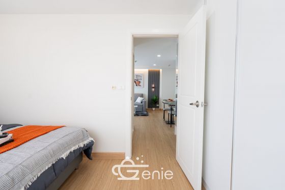 Walking distance to the mall and MRT Srinakarin || ✨Spacious 40 sq.m. room || 💵 Affordable monthly payments of only 7,xxx THB!!! || 🚝 Walking distance to MRT Suan Luang Rama IX Station || 🛍️ 500 m to Seacon Square || Fully furnished and ready to move in.  Owner selling directly. Only one room available. Interested? Message me now! 😊 Elements Srinakarin Project📍 https://share.google/78QLiHEHAcfrMF0B2  This room is decorated in a Modern Luxury style, featuring a striking white and black color scheme with black lines, adding dimension and a luxurious feel. The furniture features a simple yet detailed design, complemented by warm white lighting that creates a cozy and inviting atmosphere, reminiscent of a premium hotel.  ✅ Room Details • Spacious 39.6 square meters of living space 🤯 • 1 Bedroom • 1 Bathroom • Separate open kitchen • 7th Floor, Building B4, Building 3 • Fully furnished; move-in ready!  >>> Price: Only 2.29 Million Baht <<<  🔸Amenities🔸 🌊 Swimming Pool 💪🏻 Fitness Center 📕 Multipurpose Room 🌳 Relaxation Garden 🔒 Key Card Access System, 24-hour CCTV 👮🏻‍♂️ CCTV & 24-hour Security Guard 🚘 Parking  🔸Nearby Landmarks🔸 Transportation • MRT Suan Luang Rama IX Station • MRT Srinakarin 38 Station  Shopping Centers • Seacon Square • Lotus Express • 7-11 • Srinakarin Train Night Market Nearby Amenities: • Makro Srinakarin • Paradise Place • Central Plaza Bangna • Little Walk Bangna • The Bangkok Mall • Mega Bangna Educational Institutions: • Dusit Thani College • Triam Udom Suksa Pattanakarn School • Kasem Bundit University • Montessori International School Bangkok • Stamford University • Assumption University • Wells International School • Berkeley International School Medical Centers: • Thai Nakarin Hospital • Sikarin Hospital • Vibharam Hospital • Samitivej Srinakarin Hospital  Interested in loan application consultation? Press 1️⃣ Interested in viewing a room? Press 2️⃣ Inquiring about booking? Press 3️⃣ Interested? Send a message via Inbox! or Line: @genie-property.com ## Hotline 📱 082-549-6669, 095-495-5463, 093-232-9888 ##  #UsedCondo #NewlyRenovatedCondo #genieproperty #UsedCondoNearMRT #Condo #Renovated #AffordableCondo #CondoNearBTS #FullyFurnishedCondo #LowInstallments #CheaperThanRent #OwnerSelling #Srinakarin #SeaconSquare #SuanLuangRama9 #MRT #SrinakarinCondo #UsedCondoForSale