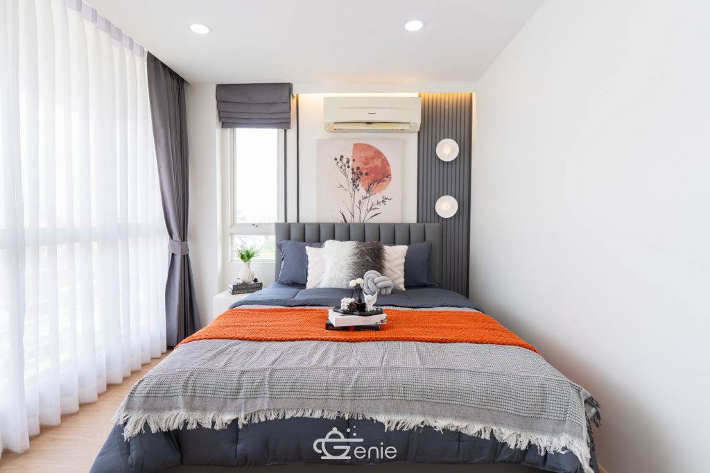 Walking distance to the mall and MRT Srinakarin || ✨Spacious 40 sq.m. room || 💵 Affordable monthly payments of only 7,xxx THB!!! || 🚝 Walking distance to MRT Suan Luang Rama IX Station || 🛍️ 500 m to Seacon Square || Fully furnished and ready to move in.  Owner selling directly. Only one room available. Interested? Message me now! 😊 Elements Srinakarin Project📍 https://share.google/78QLiHEHAcfrMF0B2  This room is decorated in a Modern Luxury style, featuring a striking white and black color scheme with black lines, adding dimension and a luxurious feel. The furniture features a simple yet detailed design, complemented by warm white lighting that creates a cozy and inviting atmosphere, reminiscent of a premium hotel.  ✅ Room Details • Spacious 39.6 square meters of living space 🤯 • 1 Bedroom • 1 Bathroom • Separate open kitchen • 7th Floor, Building B4, Building 3 • Fully furnished; move-in ready!  >>> Price: Only 2.29 Million Baht <<<  🔸Amenities🔸 🌊 Swimming Pool 💪🏻 Fitness Center 📕 Multipurpose Room 🌳 Relaxation Garden 🔒 Key Card Access System, 24-hour CCTV 👮🏻‍♂️ CCTV & 24-hour Security Guard 🚘 Parking  🔸Nearby Landmarks🔸 Transportation • MRT Suan Luang Rama IX Station • MRT Srinakarin 38 Station  Shopping Centers • Seacon Square • Lotus Express • 7-11 • Srinakarin Train Night Market Nearby Amenities: • Makro Srinakarin • Paradise Place • Central Plaza Bangna • Little Walk Bangna • The Bangkok Mall • Mega Bangna Educational Institutions: • Dusit Thani College • Triam Udom Suksa Pattanakarn School • Kasem Bundit University • Montessori International School Bangkok • Stamford University • Assumption University • Wells International School • Berkeley International School Medical Centers: • Thai Nakarin Hospital • Sikarin Hospital • Vibharam Hospital • Samitivej Srinakarin Hospital  Interested in loan application consultation? Press 1️⃣ Interested in viewing a room? Press 2️⃣ Inquiring about booking? Press 3️⃣ Interested? Send a message via Inbox! or Line: @genie-property.com ## Hotline 📱 082-549-6669, 095-495-5463, 093-232-9888 ##  #UsedCondo #NewlyRenovatedCondo #genieproperty #UsedCondoNearMRT #Condo #Renovated #AffordableCondo #CondoNearBTS #FullyFurnishedCondo #LowInstallments #CheaperThanRent #OwnerSelling #Srinakarin #SeaconSquare #SuanLuangRama9 #MRT #SrinakarinCondo #UsedCondoForSale