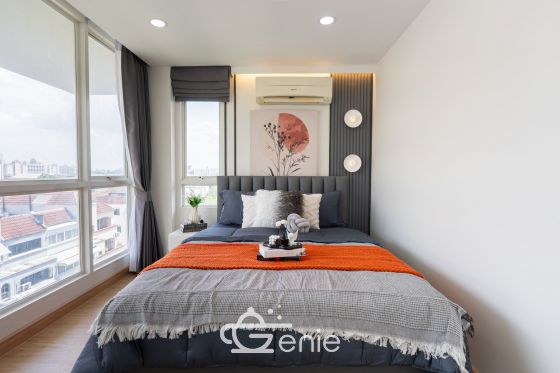 Walking distance to the mall and MRT Srinakarin || ✨Spacious 40 sq.m. room || 💵 Affordable monthly payments of only 7,xxx THB!!! || 🚝 Walking distance to MRT Suan Luang Rama IX Station || 🛍️ 500 m to Seacon Square || Fully furnished and ready to move in.  Owner selling directly. Only one room available. Interested? Message me now! 😊 Elements Srinakarin Project📍 https://share.google/78QLiHEHAcfrMF0B2  This room is decorated in a Modern Luxury style, featuring a striking white and black color scheme with black lines, adding dimension and a luxurious feel. The furniture features a simple yet detailed design, complemented by warm white lighting that creates a cozy and inviting atmosphere, reminiscent of a premium hotel.  ✅ Room Details • Spacious 39.6 square meters of living space 🤯 • 1 Bedroom • 1 Bathroom • Separate open kitchen • 7th Floor, Building B4, Building 3 • Fully furnished; move-in ready!  >>> Price: Only 2.29 Million Baht <<<  🔸Amenities🔸 🌊 Swimming Pool 💪🏻 Fitness Center 📕 Multipurpose Room 🌳 Relaxation Garden 🔒 Key Card Access System, 24-hour CCTV 👮🏻‍♂️ CCTV & 24-hour Security Guard 🚘 Parking  🔸Nearby Landmarks🔸 Transportation • MRT Suan Luang Rama IX Station • MRT Srinakarin 38 Station  Shopping Centers • Seacon Square • Lotus Express • 7-11 • Srinakarin Train Night Market Nearby Amenities: • Makro Srinakarin • Paradise Place • Central Plaza Bangna • Little Walk Bangna • The Bangkok Mall • Mega Bangna Educational Institutions: • Dusit Thani College • Triam Udom Suksa Pattanakarn School • Kasem Bundit University • Montessori International School Bangkok • Stamford University • Assumption University • Wells International School • Berkeley International School Medical Centers: • Thai Nakarin Hospital • Sikarin Hospital • Vibharam Hospital • Samitivej Srinakarin Hospital  Interested in loan application consultation? Press 1️⃣ Interested in viewing a room? Press 2️⃣ Inquiring about booking? Press 3️⃣ Interested? Send a message via Inbox! or Line: @genie-property.com ## Hotline 📱 082-549-6669, 095-495-5463, 093-232-9888 ##  #UsedCondo #NewlyRenovatedCondo #genieproperty #UsedCondoNearMRT #Condo #Renovated #AffordableCondo #CondoNearBTS #FullyFurnishedCondo #LowInstallments #CheaperThanRent #OwnerSelling #Srinakarin #SeaconSquare #SuanLuangRama9 #MRT #SrinakarinCondo #UsedCondoForSale