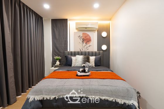 Walking distance to the mall and MRT Srinakarin || ✨Spacious 40 sq.m. room || 💵 Affordable monthly payments of only 7,xxx THB!!! || 🚝 Walking distance to MRT Suan Luang Rama IX Station || 🛍️ 500 m to Seacon Square || Fully furnished and ready to move in.  Owner selling directly. Only one room available. Interested? Message me now! 😊 Elements Srinakarin Project📍 https://share.google/78QLiHEHAcfrMF0B2  This room is decorated in a Modern Luxury style, featuring a striking white and black color scheme with black lines, adding dimension and a luxurious feel. The furniture features a simple yet detailed design, complemented by warm white lighting that creates a cozy and inviting atmosphere, reminiscent of a premium hotel.  ✅ Room Details • Spacious 39.6 square meters of living space 🤯 • 1 Bedroom • 1 Bathroom • Separate open kitchen • 7th Floor, Building B4, Building 3 • Fully furnished; move-in ready!  >>> Price: Only 2.29 Million Baht <<<  🔸Amenities🔸 🌊 Swimming Pool 💪🏻 Fitness Center 📕 Multipurpose Room 🌳 Relaxation Garden 🔒 Key Card Access System, 24-hour CCTV 👮🏻‍♂️ CCTV & 24-hour Security Guard 🚘 Parking  🔸Nearby Landmarks🔸 Transportation • MRT Suan Luang Rama IX Station • MRT Srinakarin 38 Station  Shopping Centers • Seacon Square • Lotus Express • 7-11 • Srinakarin Train Night Market Nearby Amenities: • Makro Srinakarin • Paradise Place • Central Plaza Bangna • Little Walk Bangna • The Bangkok Mall • Mega Bangna Educational Institutions: • Dusit Thani College • Triam Udom Suksa Pattanakarn School • Kasem Bundit University • Montessori International School Bangkok • Stamford University • Assumption University • Wells International School • Berkeley International School Medical Centers: • Thai Nakarin Hospital • Sikarin Hospital • Vibharam Hospital • Samitivej Srinakarin Hospital  Interested in loan application consultation? Press 1️⃣ Interested in viewing a room? Press 2️⃣ Inquiring about booking? Press 3️⃣ Interested? Send a message via Inbox! or Line: @genie-property.com ## Hotline 📱 082-549-6669, 095-495-5463, 093-232-9888 ##  #UsedCondo #NewlyRenovatedCondo #genieproperty #UsedCondoNearMRT #Condo #Renovated #AffordableCondo #CondoNearBTS #FullyFurnishedCondo #LowInstallments #CheaperThanRent #OwnerSelling #Srinakarin #SeaconSquare #SuanLuangRama9 #MRT #SrinakarinCondo #UsedCondoForSale