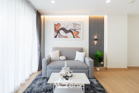 Walking distance to the mall and MRT Srinakarin || ✨Spacious 40 sq.m. room || 💵 Affordable monthly payments of only 7,xxx THB!!! || 🚝 Walking distance to MRT Suan Luang Rama IX Station || 🛍️ 500 m to Seacon Square || Fully furnished and ready to move in.  Owner selling directly. Only one room available. Interested? Message me now! 😊 Elements Srinakarin Project📍 https://share.google/78QLiHEHAcfrMF0B2  This room is decorated in a Modern Luxury style, featuring a striking white and black color scheme with black lines, adding dimension and a luxurious feel. The furniture features a simple yet detailed design, complemented by warm white lighting that creates a cozy and inviting atmosphere, reminiscent of a premium hotel.  ✅ Room Details • Spacious 39.6 square meters of living space 🤯 • 1 Bedroom • 1 Bathroom • Separate open kitchen • 7th Floor, Building B4, Building 3 • Fully furnished; move-in ready!  >>> Price: Only 2.29 Million Baht <<<  🔸Amenities🔸 🌊 Swimming Pool 💪🏻 Fitness Center 📕 Multipurpose Room 🌳 Relaxation Garden 🔒 Key Card Access System, 24-hour CCTV 👮🏻‍♂️ CCTV & 24-hour Security Guard 🚘 Parking  🔸Nearby Landmarks🔸 Transportation • MRT Suan Luang Rama IX Station • MRT Srinakarin 38 Station  Shopping Centers • Seacon Square • Lotus Express • 7-11 • Srinakarin Train Night Market Nearby Amenities: • Makro Srinakarin • Paradise Place • Central Plaza Bangna • Little Walk Bangna • The Bangkok Mall • Mega Bangna Educational Institutions: • Dusit Thani College • Triam Udom Suksa Pattanakarn School • Kasem Bundit University • Montessori International School Bangkok • Stamford University • Assumption University • Wells International School • Berkeley International School Medical Centers: • Thai Nakarin Hospital • Sikarin Hospital • Vibharam Hospital • Samitivej Srinakarin Hospital  Interested in loan application consultation? Press 1️⃣ Interested in viewing a room? Press 2️⃣ Inquiring about booking? Press 3️⃣ Interested? Send a message via Inbox! or Line: @genie-property.com ## Hotline 📱 082-549-6669, 095-495-5463, 093-232-9888 ##  #UsedCondo #NewlyRenovatedCondo #genieproperty #UsedCondoNearMRT #Condo #Renovated #AffordableCondo #CondoNearBTS #FullyFurnishedCondo #LowInstallments #CheaperThanRent #OwnerSelling #Srinakarin #SeaconSquare #SuanLuangRama9 #MRT #SrinakarinCondo #UsedCondoForSale