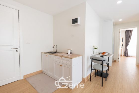 Walking distance to the mall and MRT Srinakarin || ✨Spacious 40 sq.m. room || 💵 Affordable monthly payments of only 7,xxx THB!!! || 🚝 Walking distance to MRT Suan Luang Rama IX Station || 🛍️ 500 m to Seacon Square || Fully furnished and ready to move in.  Owner selling directly. Only one room available. Interested? Message me now! 😊 Elements Srinakarin Project📍 https://share.google/78QLiHEHAcfrMF0B2  This room is decorated in a Modern Luxury style, featuring a striking white and black color scheme with black lines, adding dimension and a luxurious feel. The furniture features a simple yet detailed design, complemented by warm white lighting that creates a cozy and inviting atmosphere, reminiscent of a premium hotel.  ✅ Room Details • Spacious 39.6 square meters of living space 🤯 • 1 Bedroom • 1 Bathroom • Separate open kitchen • 7th Floor, Building B4, Building 3 • Fully furnished; move-in ready!  >>> Price: Only 2.29 Million Baht <<<  🔸Amenities🔸 🌊 Swimming Pool 💪🏻 Fitness Center 📕 Multipurpose Room 🌳 Relaxation Garden 🔒 Key Card Access System, 24-hour CCTV 👮🏻‍♂️ CCTV & 24-hour Security Guard 🚘 Parking  🔸Nearby Landmarks🔸 Transportation • MRT Suan Luang Rama IX Station • MRT Srinakarin 38 Station  Shopping Centers • Seacon Square • Lotus Express • 7-11 • Srinakarin Train Night Market Nearby Amenities: • Makro Srinakarin • Paradise Place • Central Plaza Bangna • Little Walk Bangna • The Bangkok Mall • Mega Bangna Educational Institutions: • Dusit Thani College • Triam Udom Suksa Pattanakarn School • Kasem Bundit University • Montessori International School Bangkok • Stamford University • Assumption University • Wells International School • Berkeley International School Medical Centers: • Thai Nakarin Hospital • Sikarin Hospital • Vibharam Hospital • Samitivej Srinakarin Hospital  Interested in loan application consultation? Press 1️⃣ Interested in viewing a room? Press 2️⃣ Inquiring about booking? Press 3️⃣ Interested? Send a message via Inbox! or Line: @genie-property.com ## Hotline 📱 082-549-6669, 095-495-5463, 093-232-9888 ##  #UsedCondo #NewlyRenovatedCondo #genieproperty #UsedCondoNearMRT #Condo #Renovated #AffordableCondo #CondoNearBTS #FullyFurnishedCondo #LowInstallments #CheaperThanRent #OwnerSelling #Srinakarin #SeaconSquare #SuanLuangRama9 #MRT #SrinakarinCondo #UsedCondoForSale