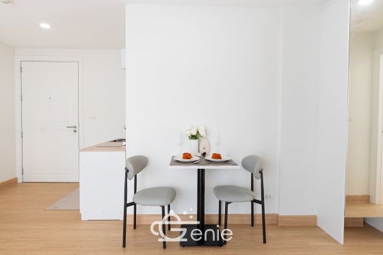 Walking distance to the mall and MRT Srinakarin || ✨Spacious 40 sq.m. room || 💵 Affordable monthly payments of only 7,xxx THB!!! || 🚝 Walking distance to MRT Suan Luang Rama IX Station || 🛍️ 500 m to Seacon Square || Fully furnished and ready to move in.  Owner selling directly. Only one room available. Interested? Message me now! 😊 Elements Srinakarin Project📍 https://share.google/78QLiHEHAcfrMF0B2  This room is decorated in a Modern Luxury style, featuring a striking white and black color scheme with black lines, adding dimension and a luxurious feel. The furniture features a simple yet detailed design, complemented by warm white lighting that creates a cozy and inviting atmosphere, reminiscent of a premium hotel.  ✅ Room Details • Spacious 39.6 square meters of living space 🤯 • 1 Bedroom • 1 Bathroom • Separate open kitchen • 7th Floor, Building B4, Building 3 • Fully furnished; move-in ready!  >>> Price: Only 2.29 Million Baht <<<  🔸Amenities🔸 🌊 Swimming Pool 💪🏻 Fitness Center 📕 Multipurpose Room 🌳 Relaxation Garden 🔒 Key Card Access System, 24-hour CCTV 👮🏻‍♂️ CCTV & 24-hour Security Guard 🚘 Parking  🔸Nearby Landmarks🔸 Transportation • MRT Suan Luang Rama IX Station • MRT Srinakarin 38 Station  Shopping Centers • Seacon Square • Lotus Express • 7-11 • Srinakarin Train Night Market Nearby Amenities: • Makro Srinakarin • Paradise Place • Central Plaza Bangna • Little Walk Bangna • The Bangkok Mall • Mega Bangna Educational Institutions: • Dusit Thani College • Triam Udom Suksa Pattanakarn School • Kasem Bundit University • Montessori International School Bangkok • Stamford University • Assumption University • Wells International School • Berkeley International School Medical Centers: • Thai Nakarin Hospital • Sikarin Hospital • Vibharam Hospital • Samitivej Srinakarin Hospital  Interested in loan application consultation? Press 1️⃣ Interested in viewing a room? Press 2️⃣ Inquiring about booking? Press 3️⃣ Interested? Send a message via Inbox! or Line: @genie-property.com ## Hotline 📱 082-549-6669, 095-495-5463, 093-232-9888 ##  #UsedCondo #NewlyRenovatedCondo #genieproperty #UsedCondoNearMRT #Condo #Renovated #AffordableCondo #CondoNearBTS #FullyFurnishedCondo #LowInstallments #CheaperThanRent #OwnerSelling #Srinakarin #SeaconSquare #SuanLuangRama9 #MRT #SrinakarinCondo #UsedCondoForSale