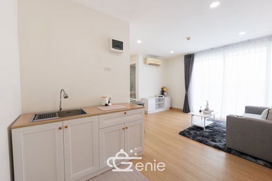 Walking distance to the mall and MRT Srinakarin || ✨Spacious 40 sq.m. room || 💵 Affordable monthly payments of only 7,xxx THB!!! || 🚝 Walking distance to MRT Suan Luang Rama IX Station || 🛍️ 500 m to Seacon Square || Fully furnished and ready to move in.  Owner selling directly. Only one room available. Interested? Message me now! 😊 Elements Srinakarin Project📍 https://share.google/78QLiHEHAcfrMF0B2  This room is decorated in a Modern Luxury style, featuring a striking white and black color scheme with black lines, adding dimension and a luxurious feel. The furniture features a simple yet detailed design, complemented by warm white lighting that creates a cozy and inviting atmosphere, reminiscent of a premium hotel.  ✅ Room Details • Spacious 39.6 square meters of living space 🤯 • 1 Bedroom • 1 Bathroom • Separate open kitchen • 7th Floor, Building B4, Building 3 • Fully furnished; move-in ready!  >>> Price: Only 2.29 Million Baht <<<  🔸Amenities🔸 🌊 Swimming Pool 💪🏻 Fitness Center 📕 Multipurpose Room 🌳 Relaxation Garden 🔒 Key Card Access System, 24-hour CCTV 👮🏻‍♂️ CCTV & 24-hour Security Guard 🚘 Parking  🔸Nearby Landmarks🔸 Transportation • MRT Suan Luang Rama IX Station • MRT Srinakarin 38 Station  Shopping Centers • Seacon Square • Lotus Express • 7-11 • Srinakarin Train Night Market Nearby Amenities: • Makro Srinakarin • Paradise Place • Central Plaza Bangna • Little Walk Bangna • The Bangkok Mall • Mega Bangna Educational Institutions: • Dusit Thani College • Triam Udom Suksa Pattanakarn School • Kasem Bundit University • Montessori International School Bangkok • Stamford University • Assumption University • Wells International School • Berkeley International School Medical Centers: • Thai Nakarin Hospital • Sikarin Hospital • Vibharam Hospital • Samitivej Srinakarin Hospital  Interested in loan application consultation? Press 1️⃣ Interested in viewing a room? Press 2️⃣ Inquiring about booking? Press 3️⃣ Interested? Send a message via Inbox! or Line: @genie-property.com ## Hotline 📱 082-549-6669, 095-495-5463, 093-232-9888 ##  #UsedCondo #NewlyRenovatedCondo #genieproperty #UsedCondoNearMRT #Condo #Renovated #AffordableCondo #CondoNearBTS #FullyFurnishedCondo #LowInstallments #CheaperThanRent #OwnerSelling #Srinakarin #SeaconSquare #SuanLuangRama9 #MRT #SrinakarinCondo #UsedCondoForSale