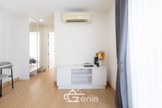 Walking distance to the mall and MRT Srinakarin || ✨Spacious 40 sq.m. room || 💵 Affordable monthly payments of only 7,xxx THB!!! || 🚝 Walking distance to MRT Suan Luang Rama IX Station || 🛍️ 500 m to Seacon Square || Fully furnished and ready to move in.  Owner selling directly. Only one room available. Interested? Message me now! 😊 Elements Srinakarin Project📍 https://share.google/78QLiHEHAcfrMF0B2  This room is decorated in a Modern Luxury style, featuring a striking white and black color scheme with black lines, adding dimension and a luxurious feel. The furniture features a simple yet detailed design, complemented by warm white lighting that creates a cozy and inviting atmosphere, reminiscent of a premium hotel.  ✅ Room Details • Spacious 39.6 square meters of living space 🤯 • 1 Bedroom • 1 Bathroom • Separate open kitchen • 7th Floor, Building B4, Building 3 • Fully furnished; move-in ready!  >>> Price: Only 2.29 Million Baht <<<  🔸Amenities🔸 🌊 Swimming Pool 💪🏻 Fitness Center 📕 Multipurpose Room 🌳 Relaxation Garden 🔒 Key Card Access System, 24-hour CCTV 👮🏻‍♂️ CCTV & 24-hour Security Guard 🚘 Parking  🔸Nearby Landmarks🔸 Transportation • MRT Suan Luang Rama IX Station • MRT Srinakarin 38 Station  Shopping Centers • Seacon Square • Lotus Express • 7-11 • Srinakarin Train Night Market Nearby Amenities: • Makro Srinakarin • Paradise Place • Central Plaza Bangna • Little Walk Bangna • The Bangkok Mall • Mega Bangna Educational Institutions: • Dusit Thani College • Triam Udom Suksa Pattanakarn School • Kasem Bundit University • Montessori International School Bangkok • Stamford University • Assumption University • Wells International School • Berkeley International School Medical Centers: • Thai Nakarin Hospital • Sikarin Hospital • Vibharam Hospital • Samitivej Srinakarin Hospital  Interested in loan application consultation? Press 1️⃣ Interested in viewing a room? Press 2️⃣ Inquiring about booking? Press 3️⃣ Interested? Send a message via Inbox! or Line: @genie-property.com ## Hotline 📱 082-549-6669, 095-495-5463, 093-232-9888 ##  #UsedCondo #NewlyRenovatedCondo #genieproperty #UsedCondoNearMRT #Condo #Renovated #AffordableCondo #CondoNearBTS #FullyFurnishedCondo #LowInstallments #CheaperThanRent #OwnerSelling #Srinakarin #SeaconSquare #SuanLuangRama9 #MRT #SrinakarinCondo #UsedCondoForSale