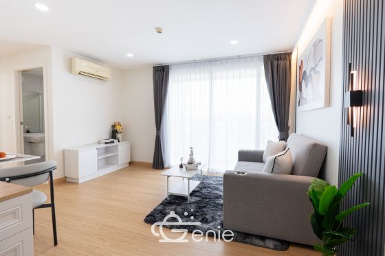 Walking distance to the mall and MRT Srinakarin || ✨Spacious 40 sq.m. room || 💵 Affordable monthly payments of only 7,xxx THB!!! || 🚝 Walking distance to MRT Suan Luang Rama IX Station || 🛍️ 500 m to Seacon Square || Fully furnished and ready to move in.  Owner selling directly. Only one room available. Interested? Message me now! 😊 Elements Srinakarin Project📍 https://share.google/78QLiHEHAcfrMF0B2  This room is decorated in a Modern Luxury style, featuring a striking white and black color scheme with black lines, adding dimension and a luxurious feel. The furniture features a simple yet detailed design, complemented by warm white lighting that creates a cozy and inviting atmosphere, reminiscent of a premium hotel.  ✅ Room Details • Spacious 39.6 square meters of living space 🤯 • 1 Bedroom • 1 Bathroom • Separate open kitchen • 7th Floor, Building B4, Building 3 • Fully furnished; move-in ready!  >>> Price: Only 2.29 Million Baht <<<  🔸Amenities🔸 🌊 Swimming Pool 💪🏻 Fitness Center 📕 Multipurpose Room 🌳 Relaxation Garden 🔒 Key Card Access System, 24-hour CCTV 👮🏻‍♂️ CCTV & 24-hour Security Guard 🚘 Parking  🔸Nearby Landmarks🔸 Transportation • MRT Suan Luang Rama IX Station • MRT Srinakarin 38 Station  Shopping Centers • Seacon Square • Lotus Express • 7-11 • Srinakarin Train Night Market Nearby Amenities: • Makro Srinakarin • Paradise Place • Central Plaza Bangna • Little Walk Bangna • The Bangkok Mall • Mega Bangna Educational Institutions: • Dusit Thani College • Triam Udom Suksa Pattanakarn School • Kasem Bundit University • Montessori International School Bangkok • Stamford University • Assumption University • Wells International School • Berkeley International School Medical Centers: • Thai Nakarin Hospital • Sikarin Hospital • Vibharam Hospital • Samitivej Srinakarin Hospital  Interested in loan application consultation? Press 1️⃣ Interested in viewing a room? Press 2️⃣ Inquiring about booking? Press 3️⃣ Interested? Send a message via Inbox! or Line: @genie-property.com ## Hotline 📱 082-549-6669, 095-495-5463, 093-232-9888 ##  #UsedCondo #NewlyRenovatedCondo #genieproperty #UsedCondoNearMRT #Condo #Renovated #AffordableCondo #CondoNearBTS #FullyFurnishedCondo #LowInstallments #CheaperThanRent #OwnerSelling #Srinakarin #SeaconSquare #SuanLuangRama9 #MRT #SrinakarinCondo #UsedCondoForSale