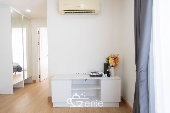 Walking distance to the mall and MRT Srinakarin || ✨Spacious 40 sq.m. room || 💵 Affordable monthly payments of only 7,xxx THB!!! || 🚝 Walking distance to MRT Suan Luang Rama IX Station || 🛍️ 500 m to Seacon Square || Fully furnished and ready to move in.  Owner selling directly. Only one room available. Interested? Message me now! 😊 Elements Srinakarin Project📍 https://share.google/78QLiHEHAcfrMF0B2  This room is decorated in a Modern Luxury style, featuring a striking white and black color scheme with black lines, adding dimension and a luxurious feel. The furniture features a simple yet detailed design, complemented by warm white lighting that creates a cozy and inviting atmosphere, reminiscent of a premium hotel.  ✅ Room Details • Spacious 39.6 square meters of living space 🤯 • 1 Bedroom • 1 Bathroom • Separate open kitchen • 7th Floor, Building B4, Building 3 • Fully furnished; move-in ready!  >>> Price: Only 2.29 Million Baht <<<  🔸Amenities🔸 🌊 Swimming Pool 💪🏻 Fitness Center 📕 Multipurpose Room 🌳 Relaxation Garden 🔒 Key Card Access System, 24-hour CCTV 👮🏻‍♂️ CCTV & 24-hour Security Guard 🚘 Parking  🔸Nearby Landmarks🔸 Transportation • MRT Suan Luang Rama IX Station • MRT Srinakarin 38 Station  Shopping Centers • Seacon Square • Lotus Express • 7-11 • Srinakarin Train Night Market Nearby Amenities: • Makro Srinakarin • Paradise Place • Central Plaza Bangna • Little Walk Bangna • The Bangkok Mall • Mega Bangna Educational Institutions: • Dusit Thani College • Triam Udom Suksa Pattanakarn School • Kasem Bundit University • Montessori International School Bangkok • Stamford University • Assumption University • Wells International School • Berkeley International School Medical Centers: • Thai Nakarin Hospital • Sikarin Hospital • Vibharam Hospital • Samitivej Srinakarin Hospital  Interested in loan application consultation? Press 1️⃣ Interested in viewing a room? Press 2️⃣ Inquiring about booking? Press 3️⃣ Interested? Send a message via Inbox! or Line: @genie-property.com ## Hotline 📱 082-549-6669, 095-495-5463, 093-232-9888 ##  #UsedCondo #NewlyRenovatedCondo #genieproperty #UsedCondoNearMRT #Condo #Renovated #AffordableCondo #CondoNearBTS #FullyFurnishedCondo #LowInstallments #CheaperThanRent #OwnerSelling #Srinakarin #SeaconSquare #SuanLuangRama9 #MRT #SrinakarinCondo #UsedCondoForSale